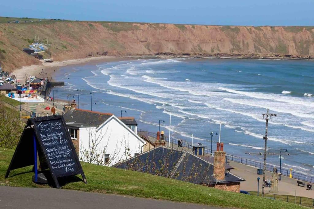 Tidesreach Filey, Sleeps 13, Close To Beach المظهر الخارجي الصورة