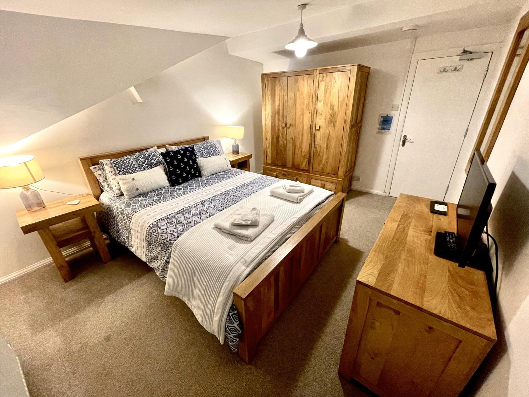 Tidesreach Filey, Sleeps 13, Close To Beach المظهر الخارجي الصورة
